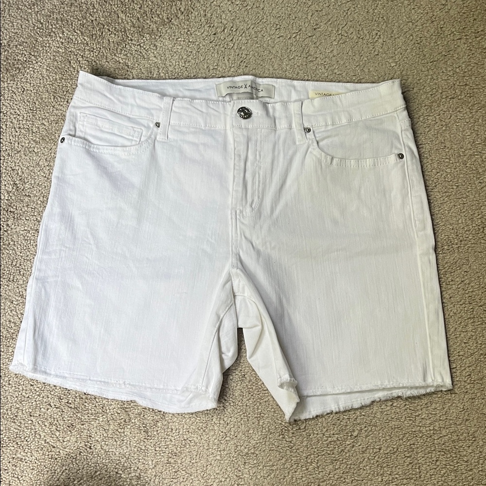 Vintage America White Midi Denim Shorts – Size 8